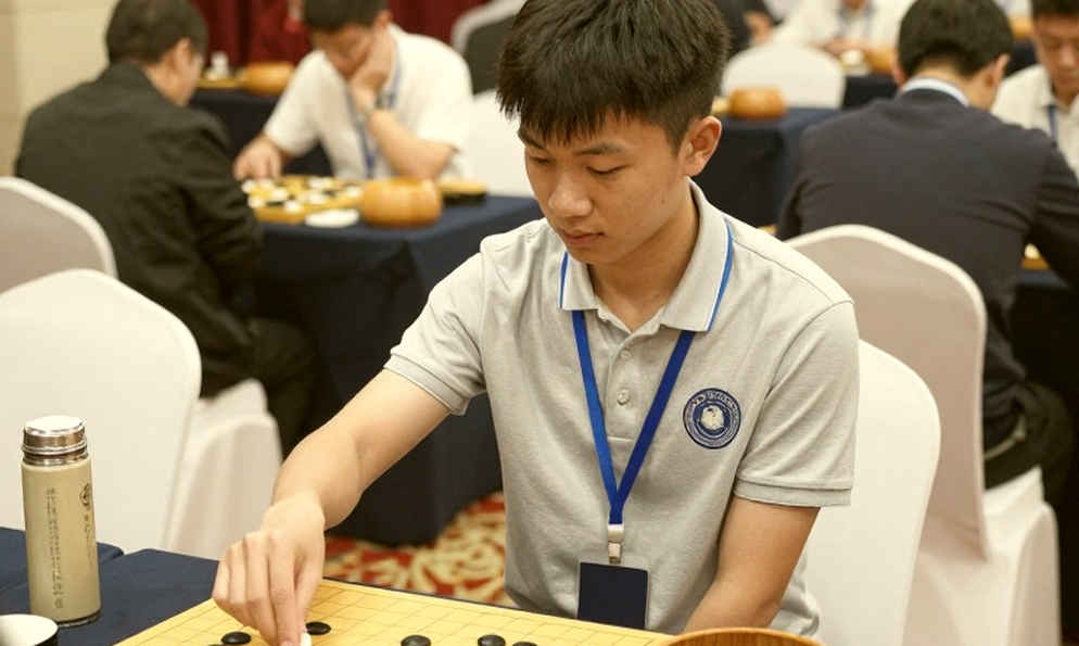 ChessBase Magazine #225: 27 Miniatures, 10 Opening Articles, and the Data Gap Behind the "Olympiad" Promise