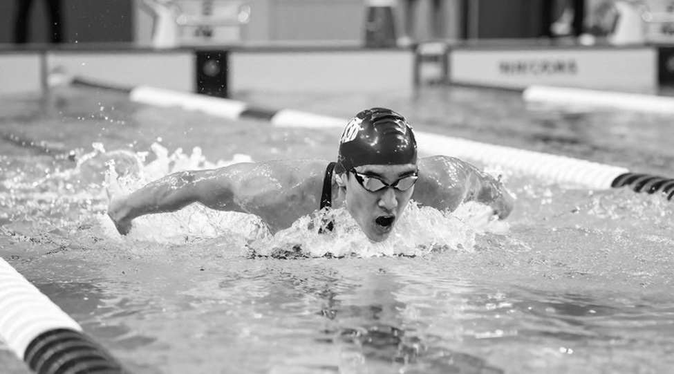 Ahmed Jaouadi nghỉ hai tháng sau NCAA, trở lại bể ngắn một mình với 7:33.79 và vị trí số 2 thế giới
