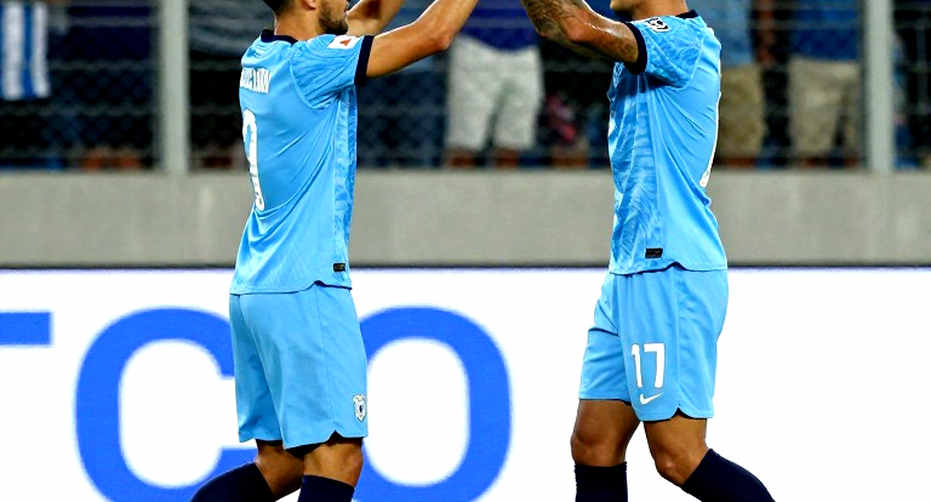 Phút 76 ở BayArena: bàn thắng mang tên Schick, trận đấu thuộc về Maza