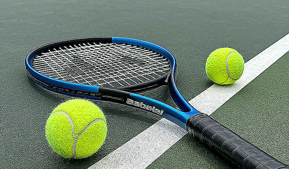 Alcaraz vào bán kết Japan Open sau khi Shapovalov bỏ cuộc vì chấn thương