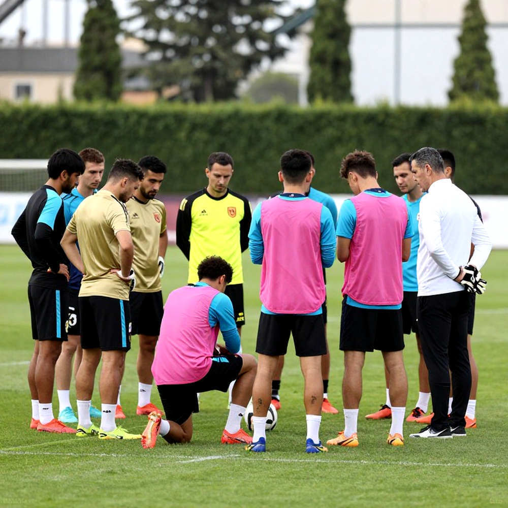 September 19 morning roundup: the empty spot at Carrington and the untold number-nine problem