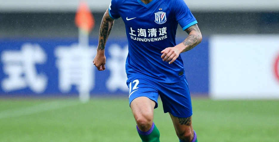 Chiếc áo vàng Vissel Kobe 2026 và cú chuyển lịch mà J.League phải trả giá
