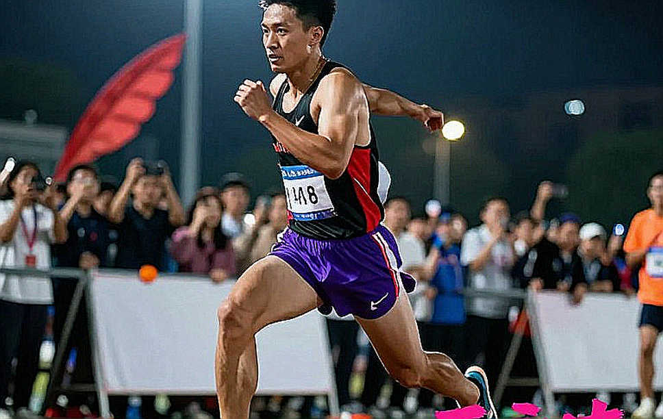 Kipchoge phá kỷ lục đường chạy Melbourne Marathon ở tuổi 41: Chiến thắng của tuổi tác hay nghệ thuật dàn dựng
