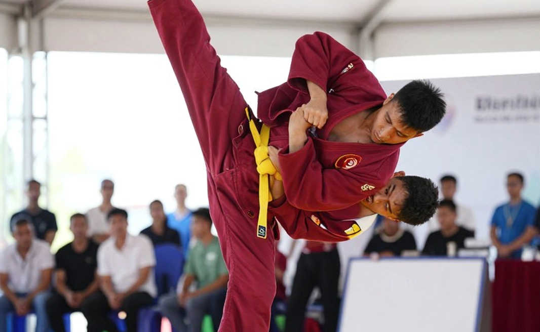 Bài toán 5 kg của Lò Thị Phung tại Asiad và cột mốc lần đầu của MMA Việt Nam